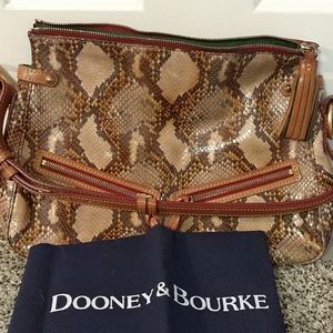 COPY - Dooney & Bourke purse